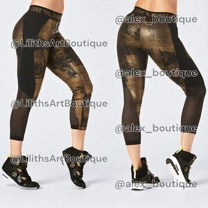 Zumba Love Panel Crop Capri Leggings Bold Black Gold Foil Size S (E008)